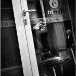 Schuhe mit Telefon - tricaffe